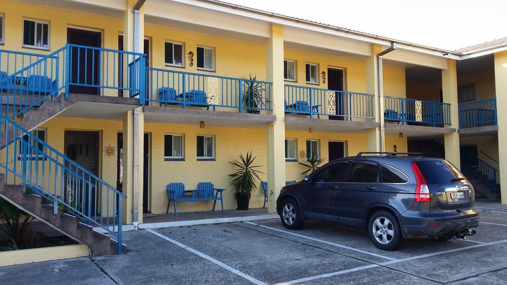 Harrington Village Motel Manning Point Extérieur photo
