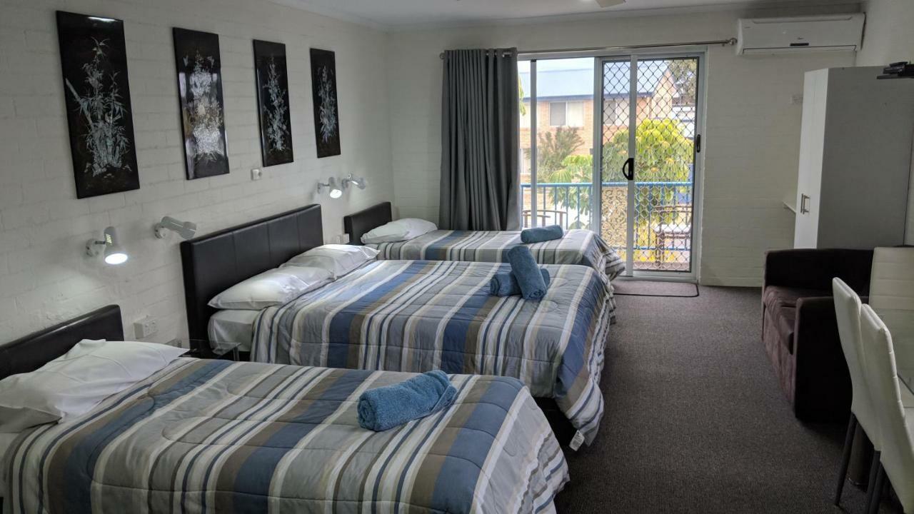Harrington Village Motel Manning Point Extérieur photo