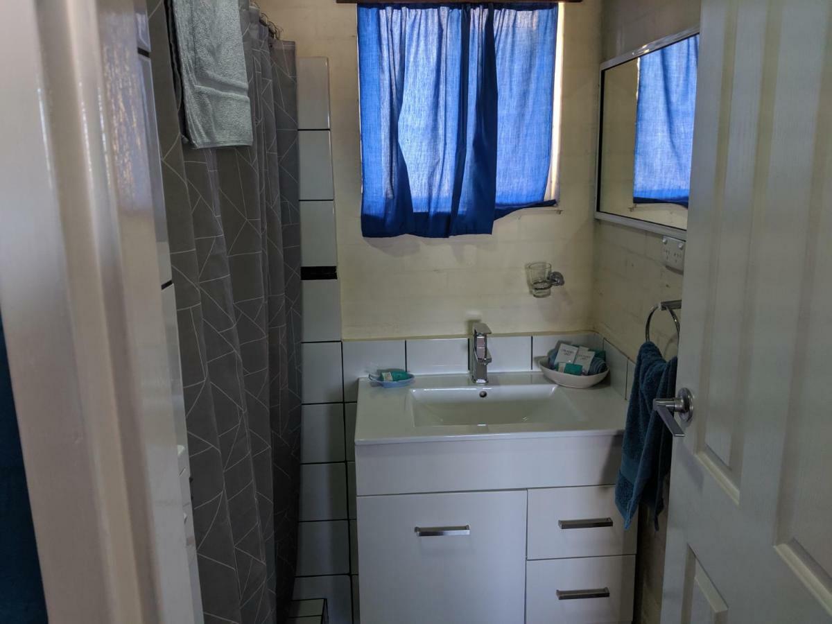 Harrington Village Motel Manning Point Extérieur photo
